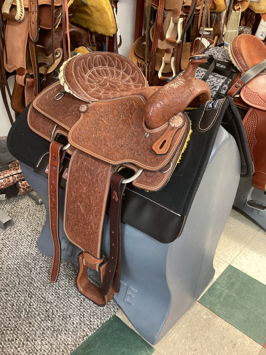 Silver Royal 15” Roper