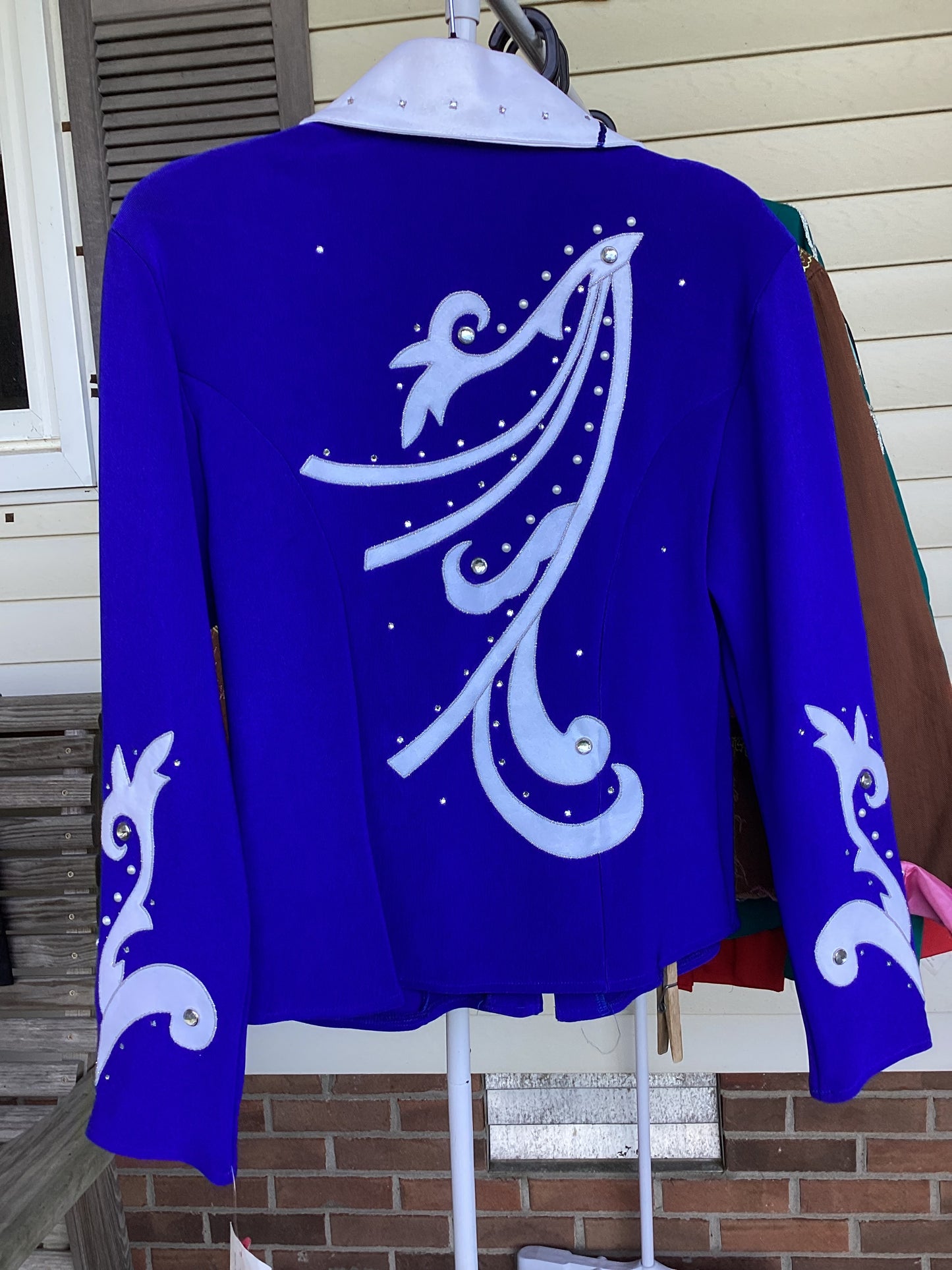Show Blouses & Jackets-Large