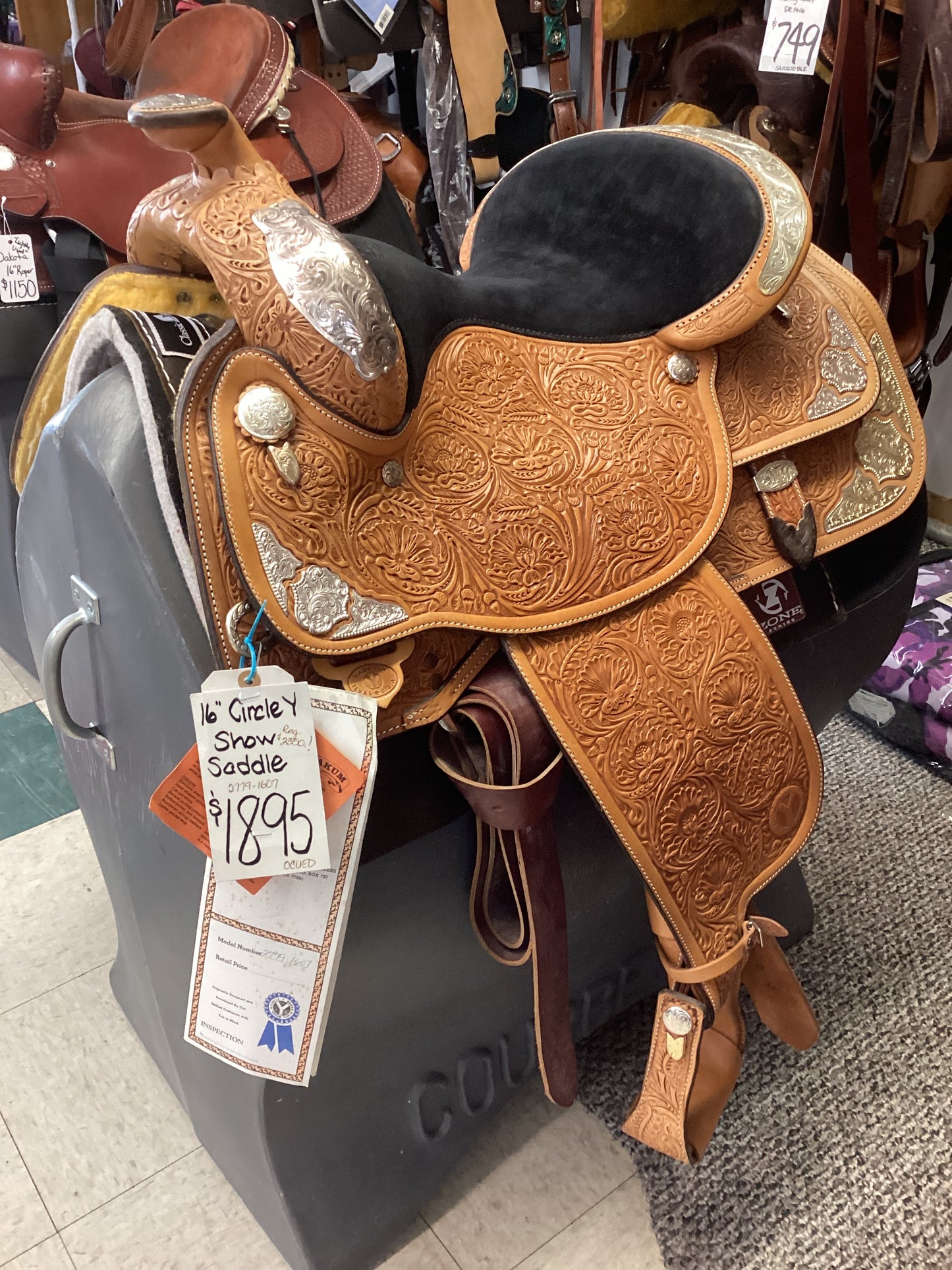 16” Circle Y show saddle