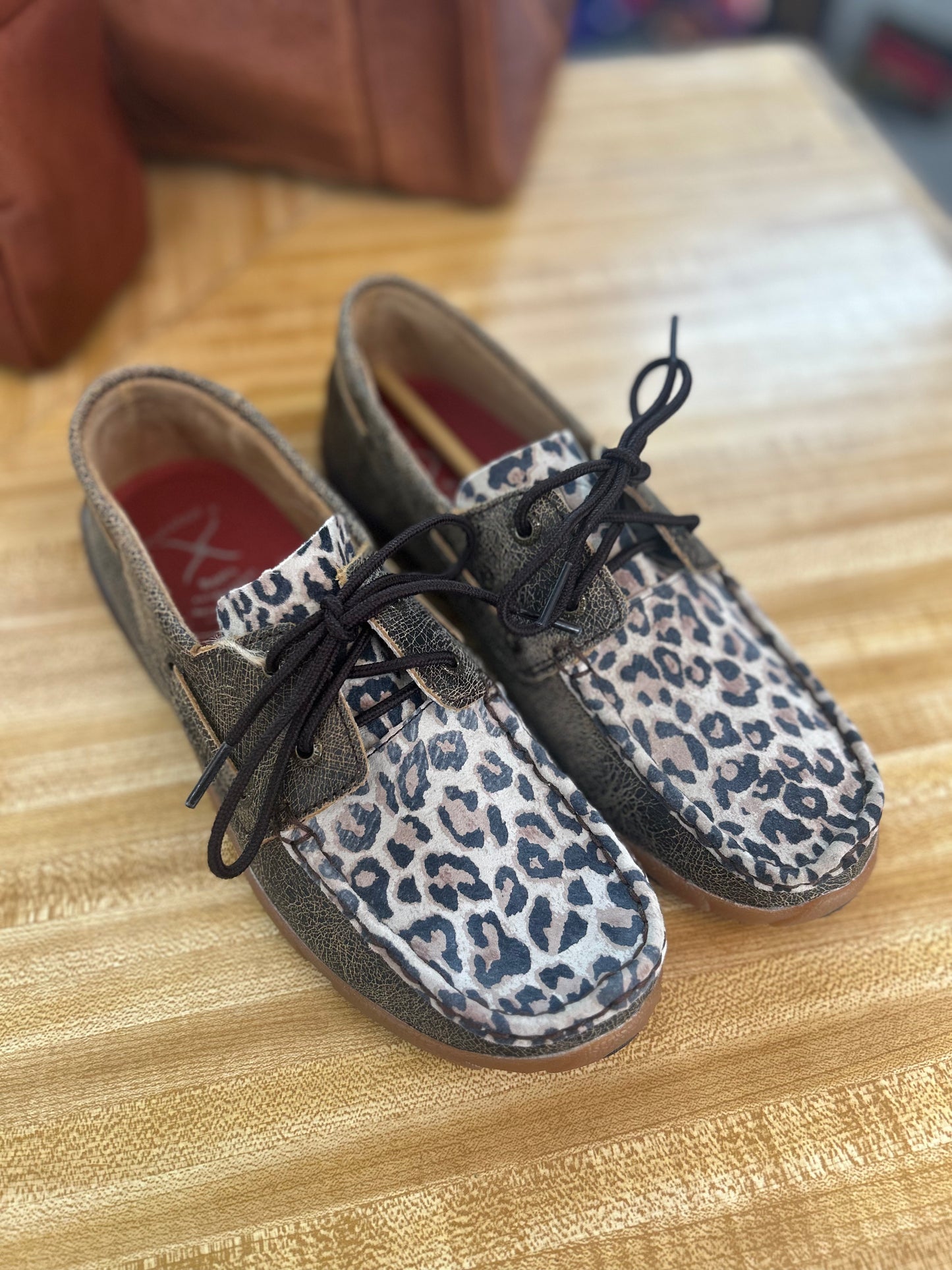 Twisted X Driving Moc Leopard