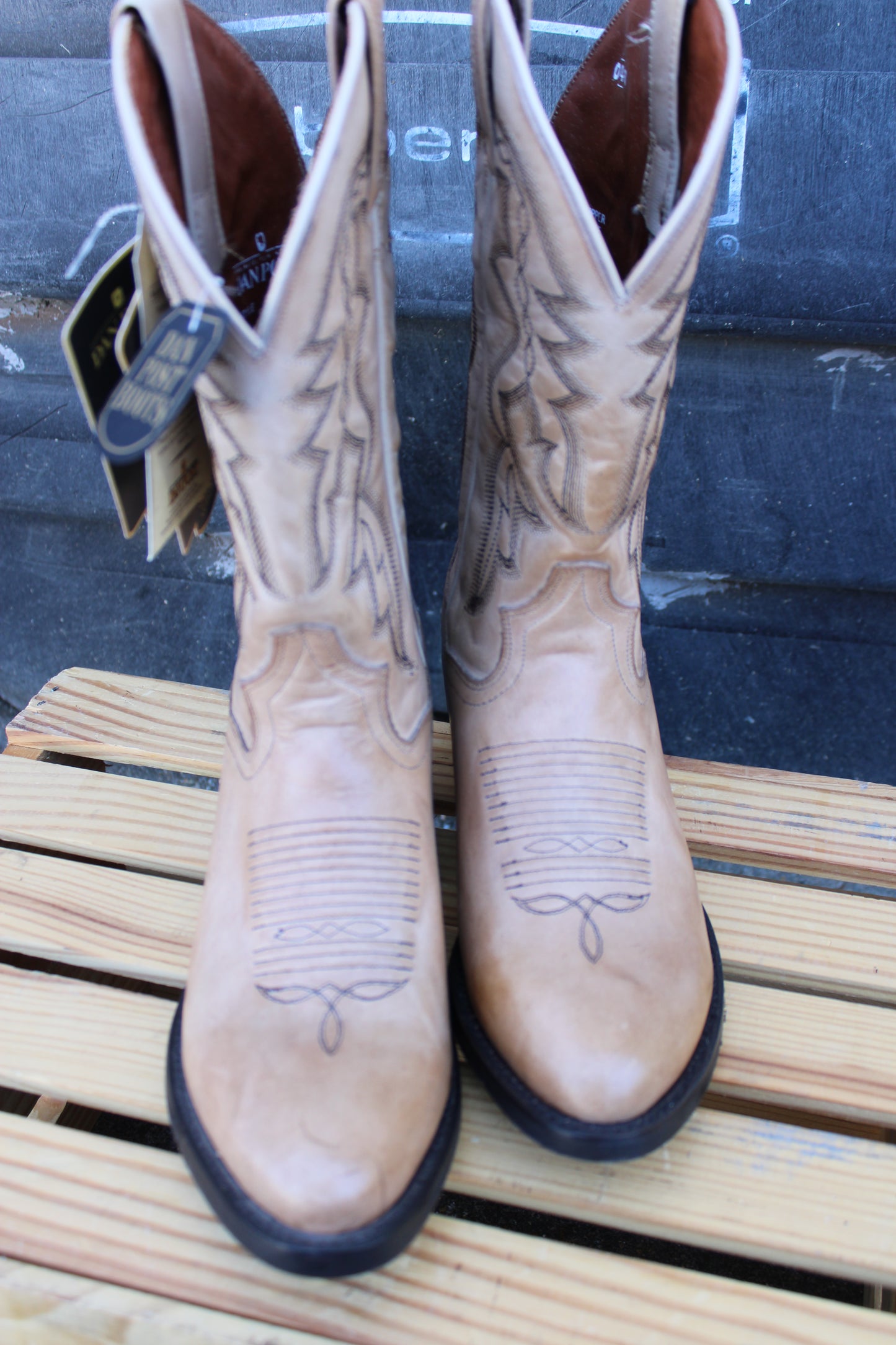 Dan Post- Noah