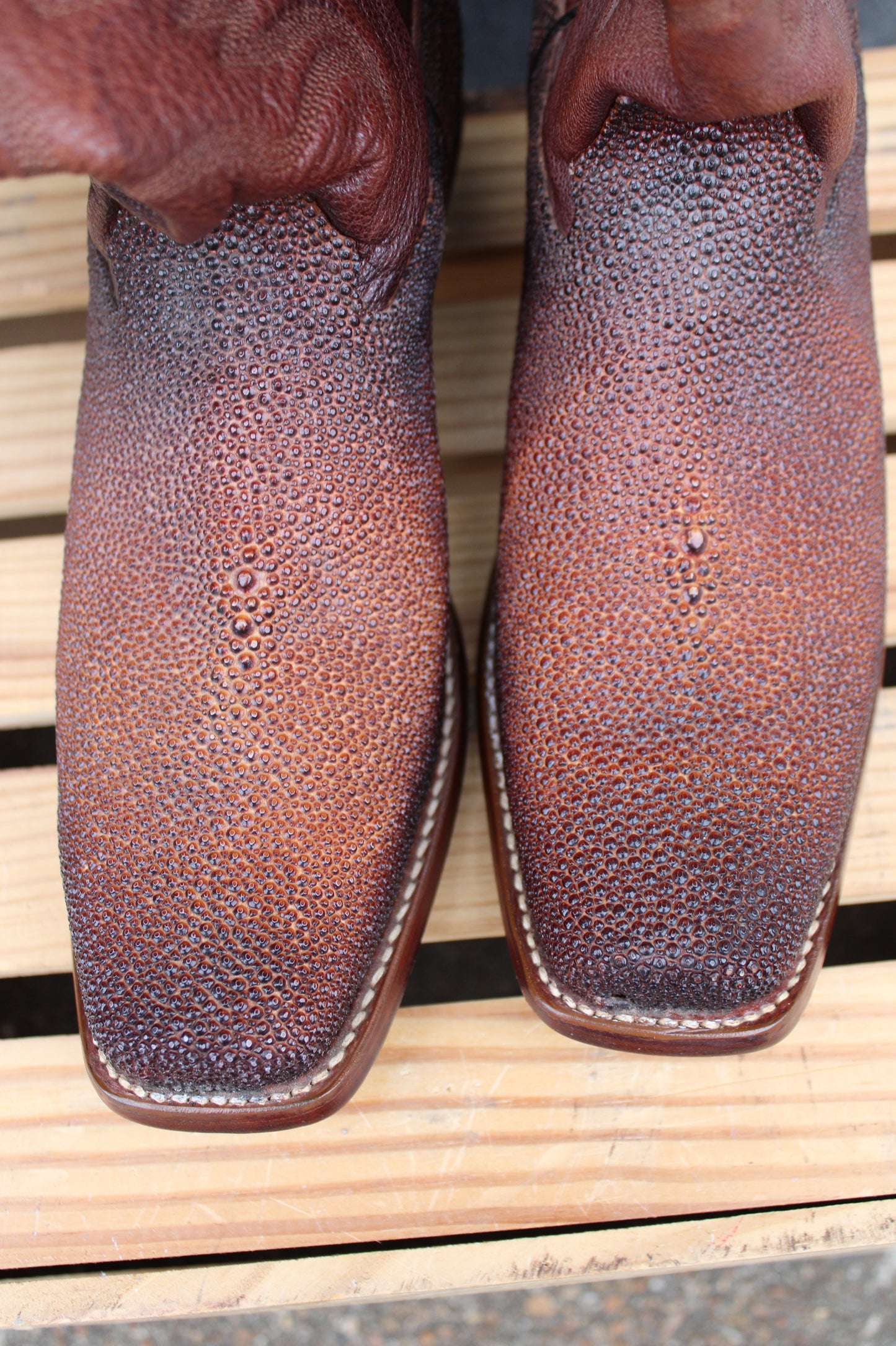 Corral- Stingray Horseman-Rust