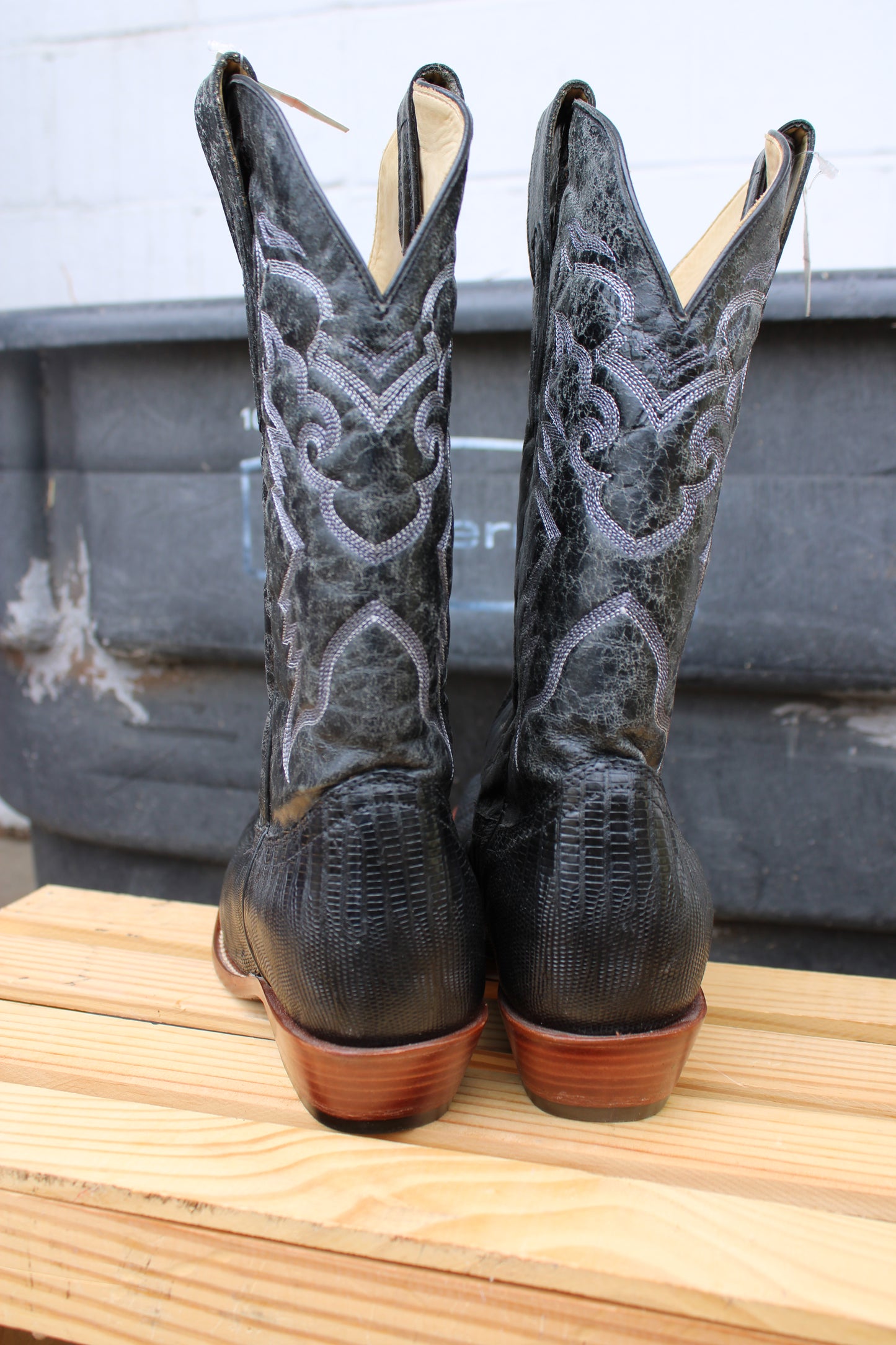Corral Boots- Black Lizard Cutter Toe