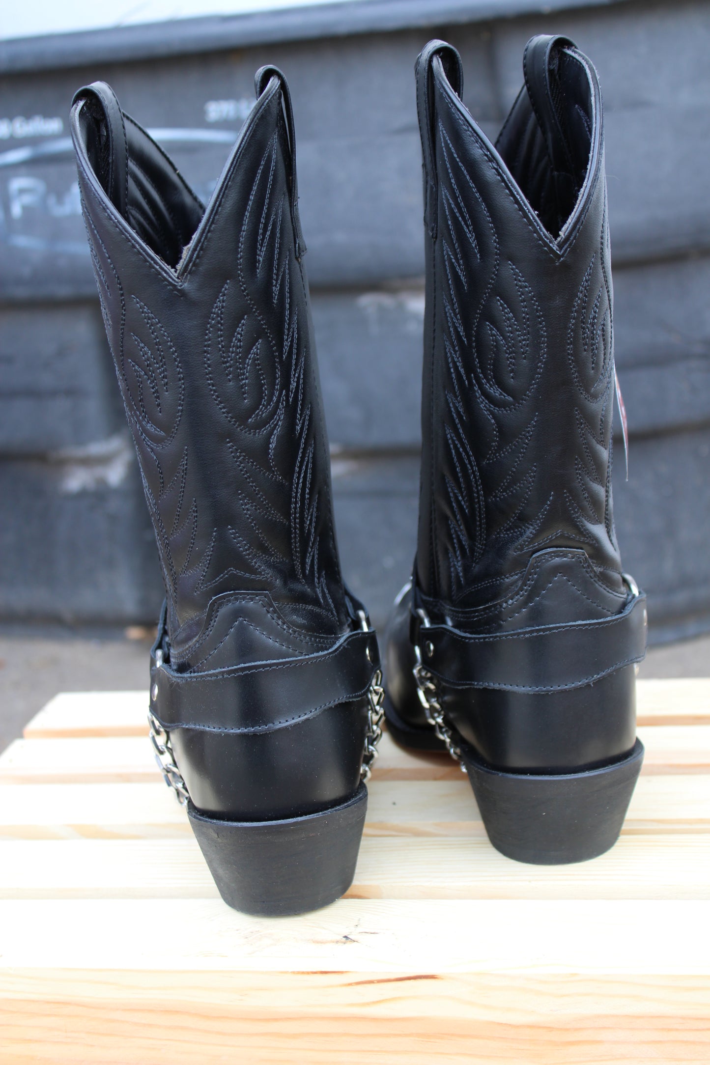 Laredo-Black Snip Toe with Toe Kick
