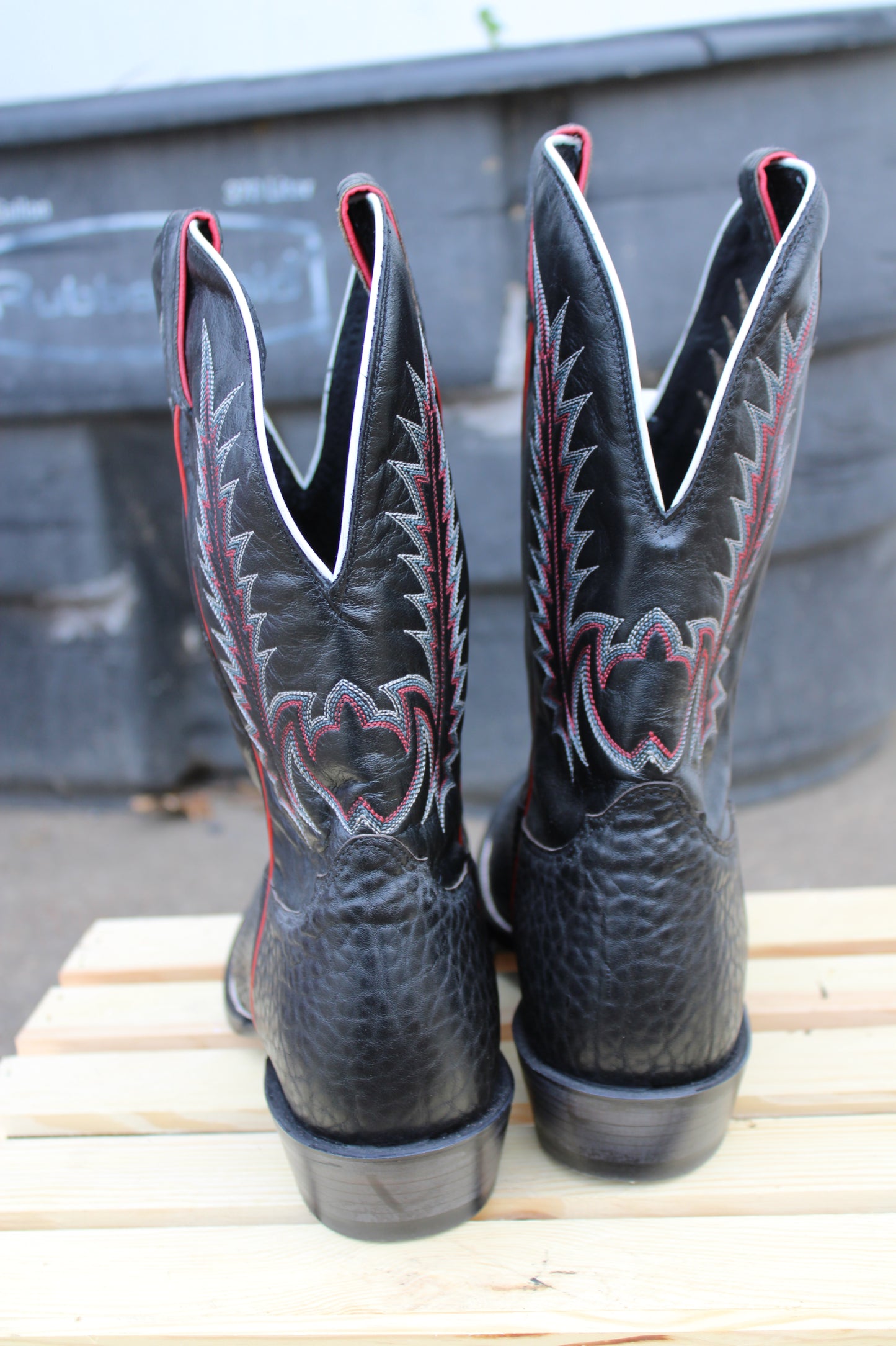 Nocona-Black Bull Roper