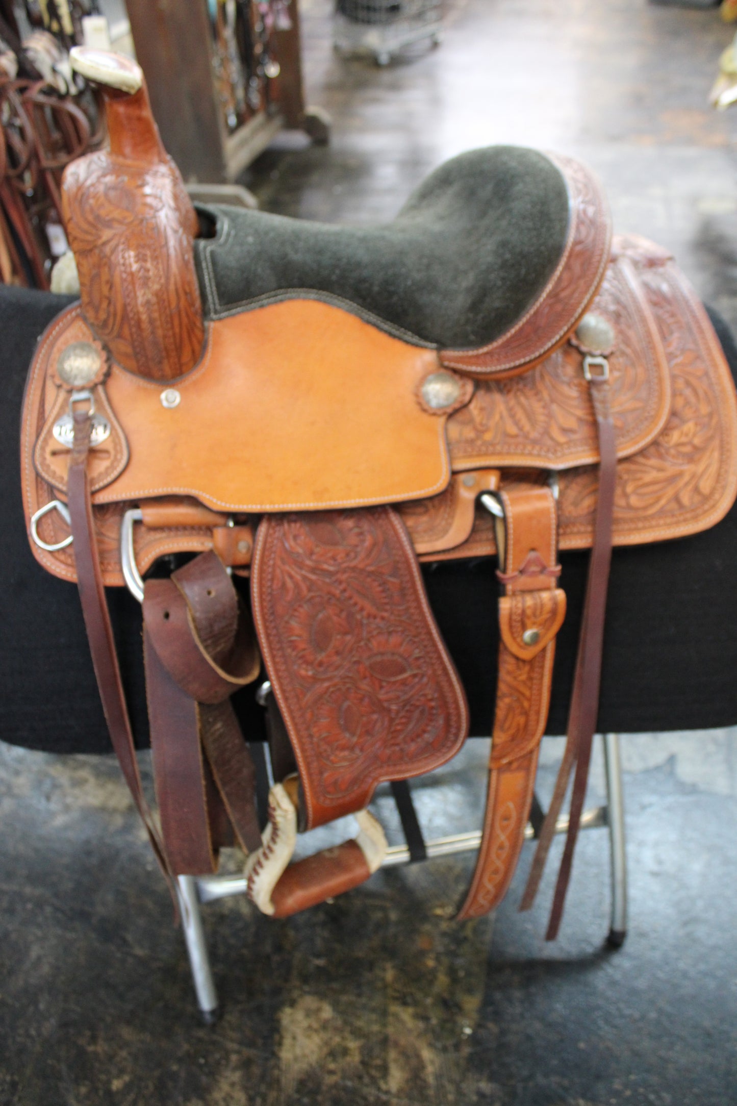 13” Royal King Tough 1 Youth Roper *Used*