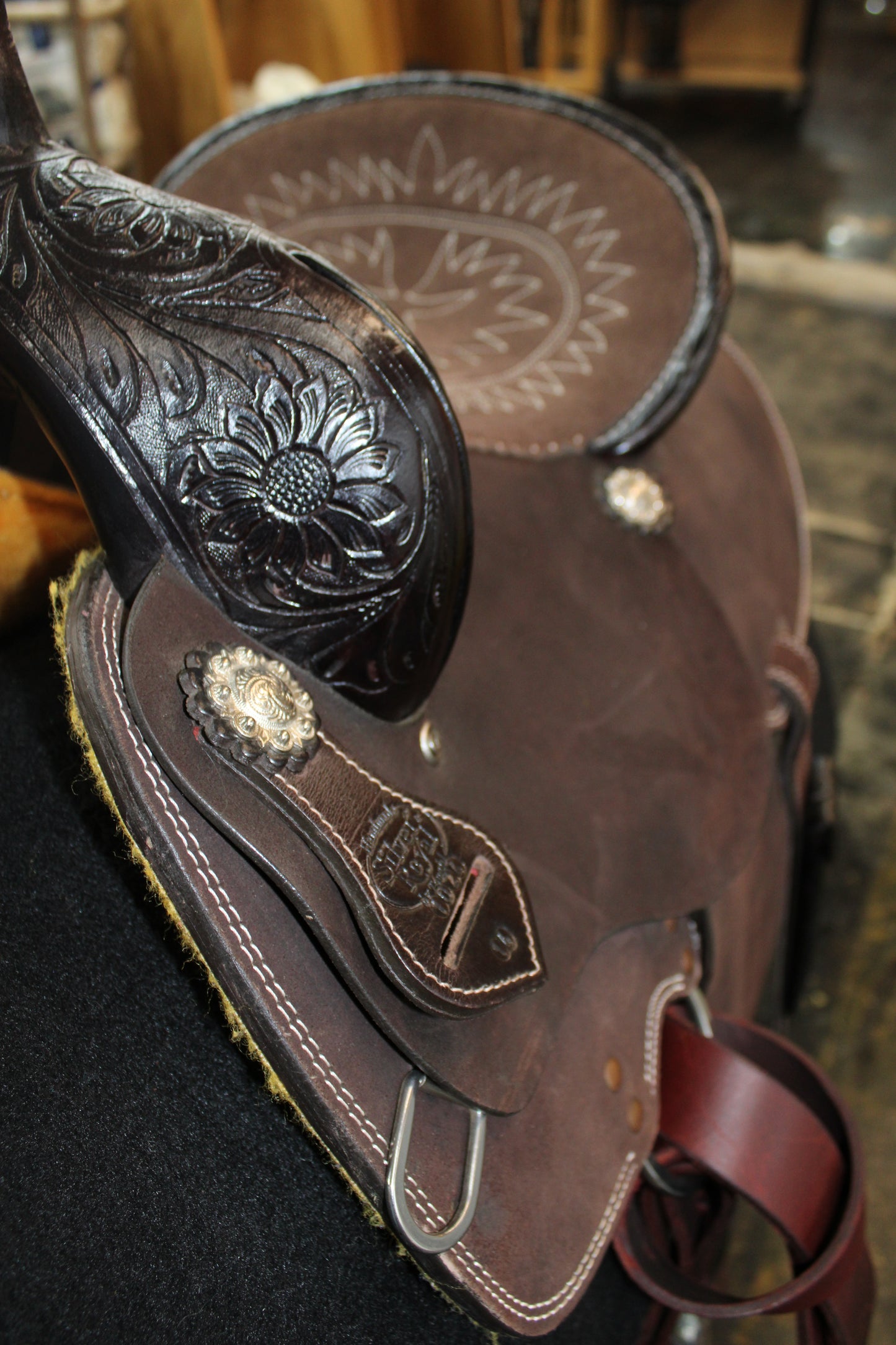 14" Silver Royal "Booker" Barrel Saddle