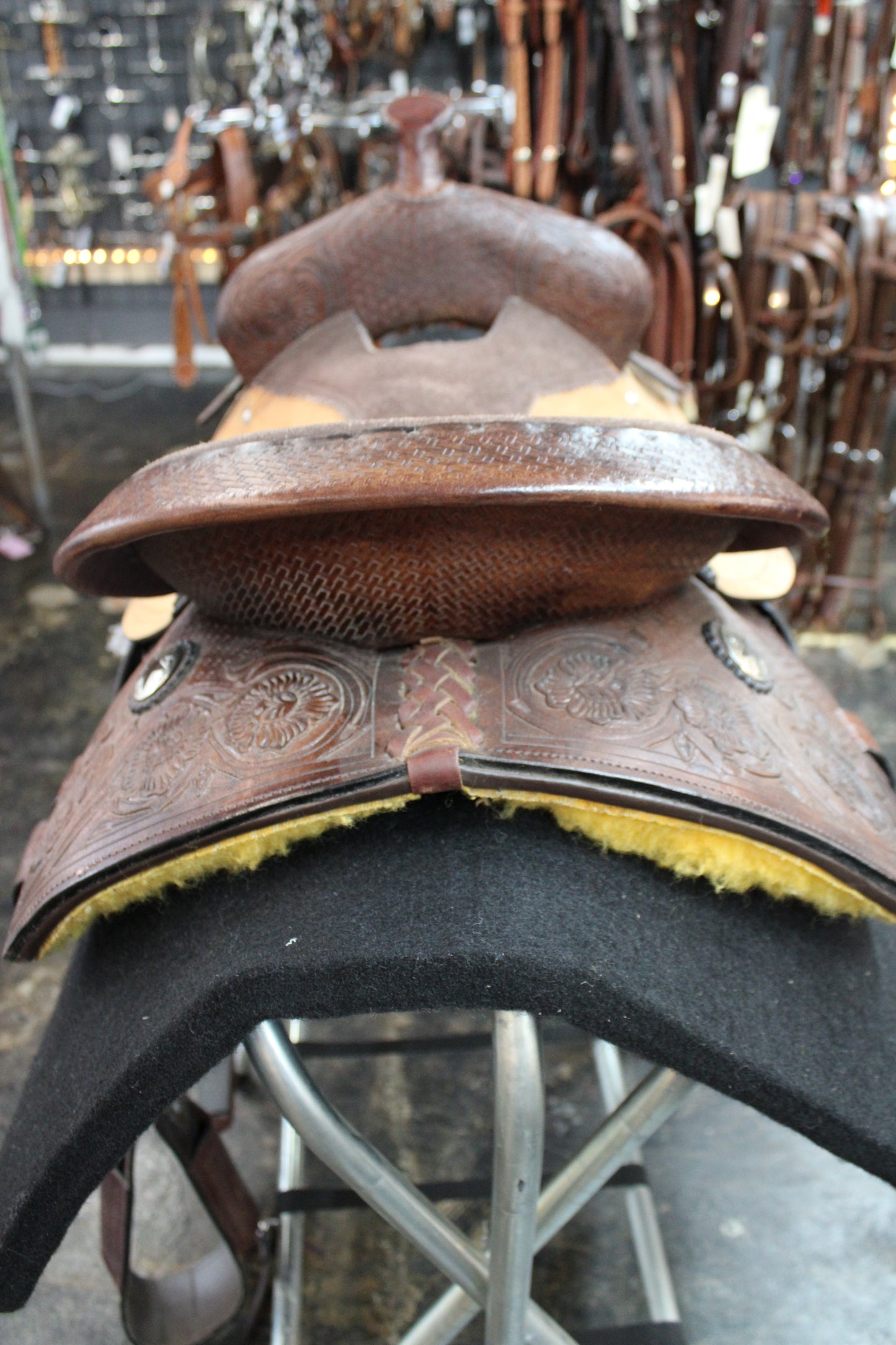 15" Royal King "Brewster" Barrel Saddle