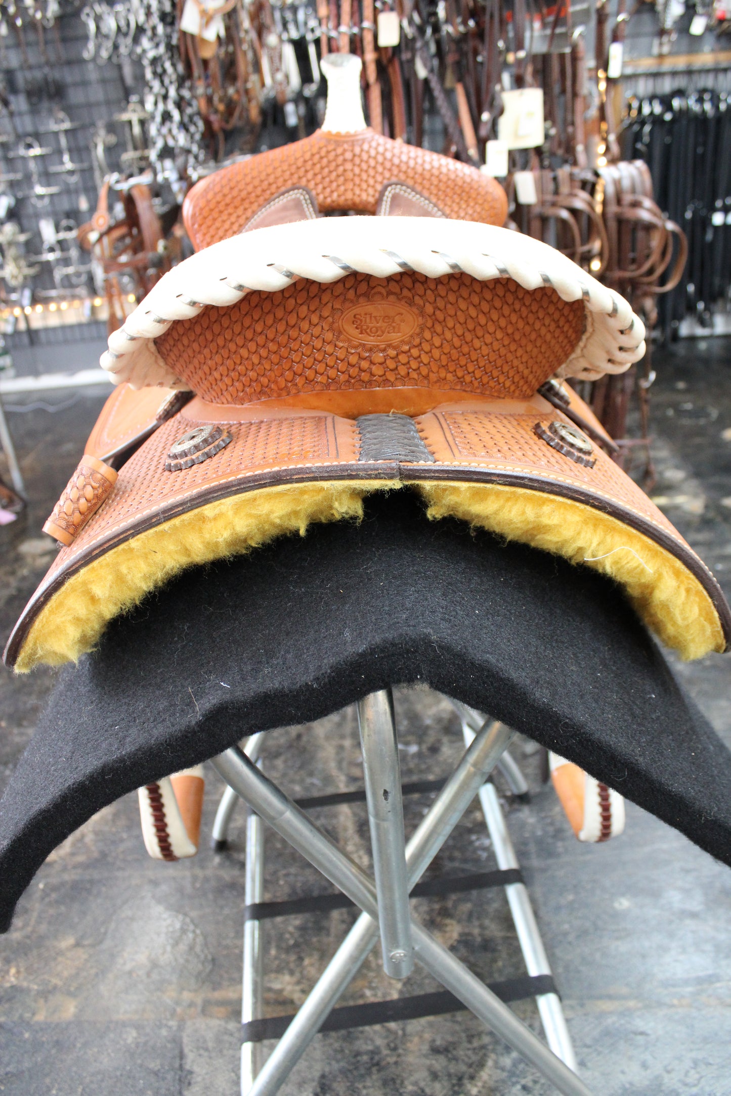 15” Silver Royal All-Around Saddle