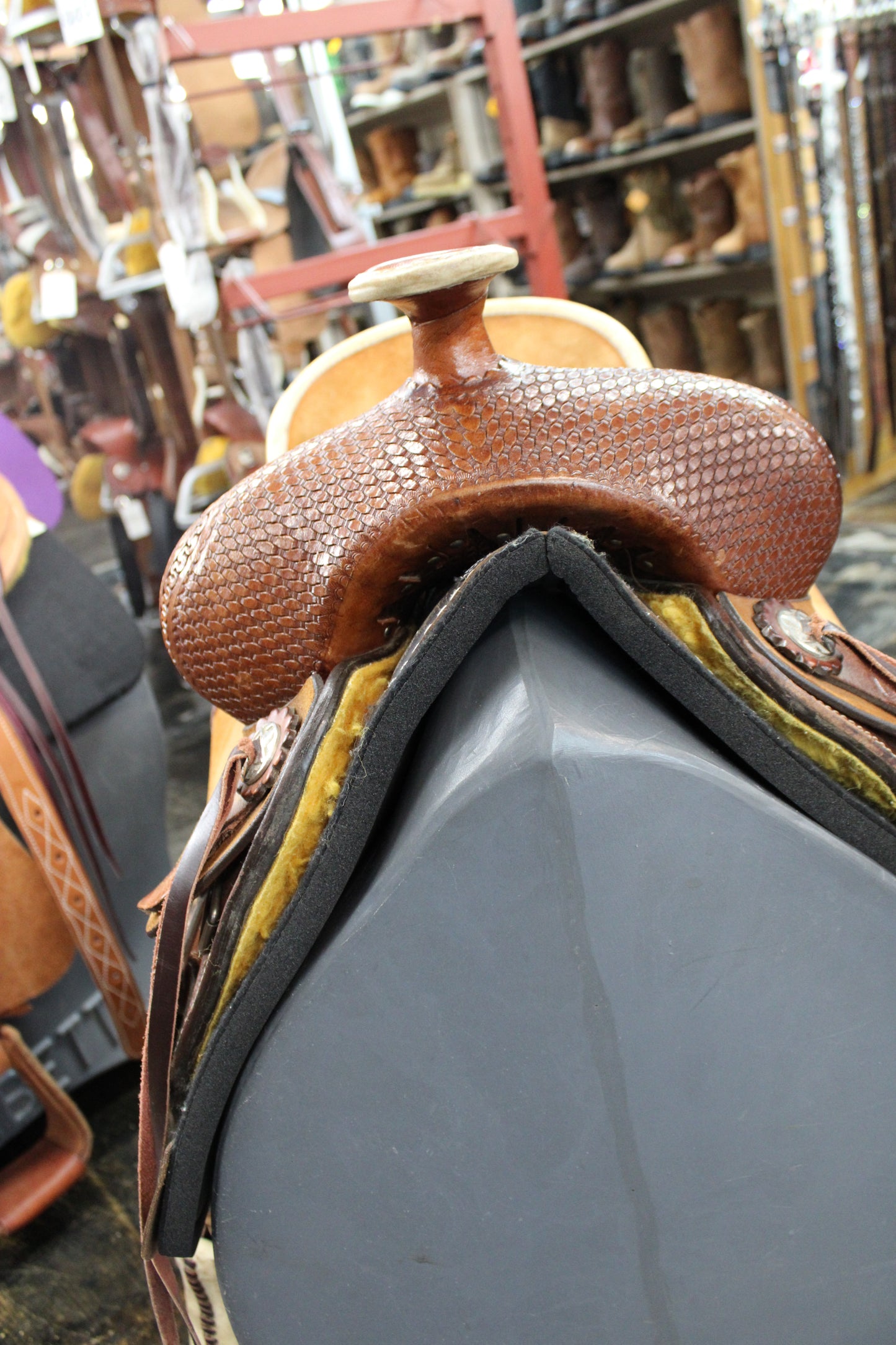 16” Royal King Ranch Saddle *Used*
