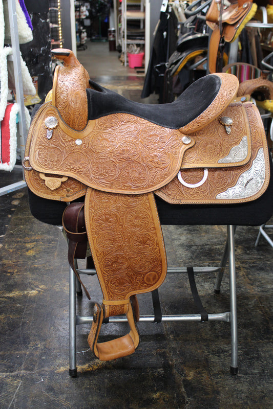 16” Circle Y Show Saddle