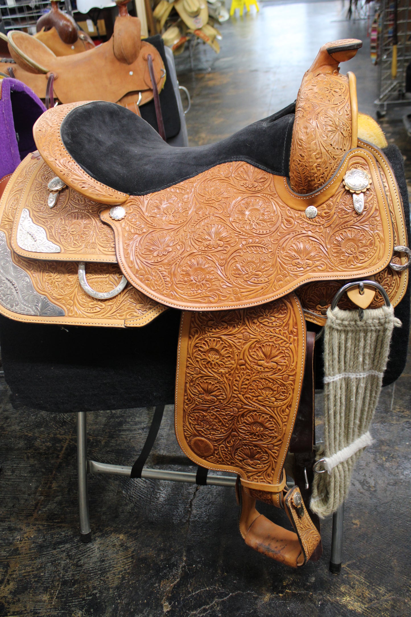 16” Circle Y Show Saddle