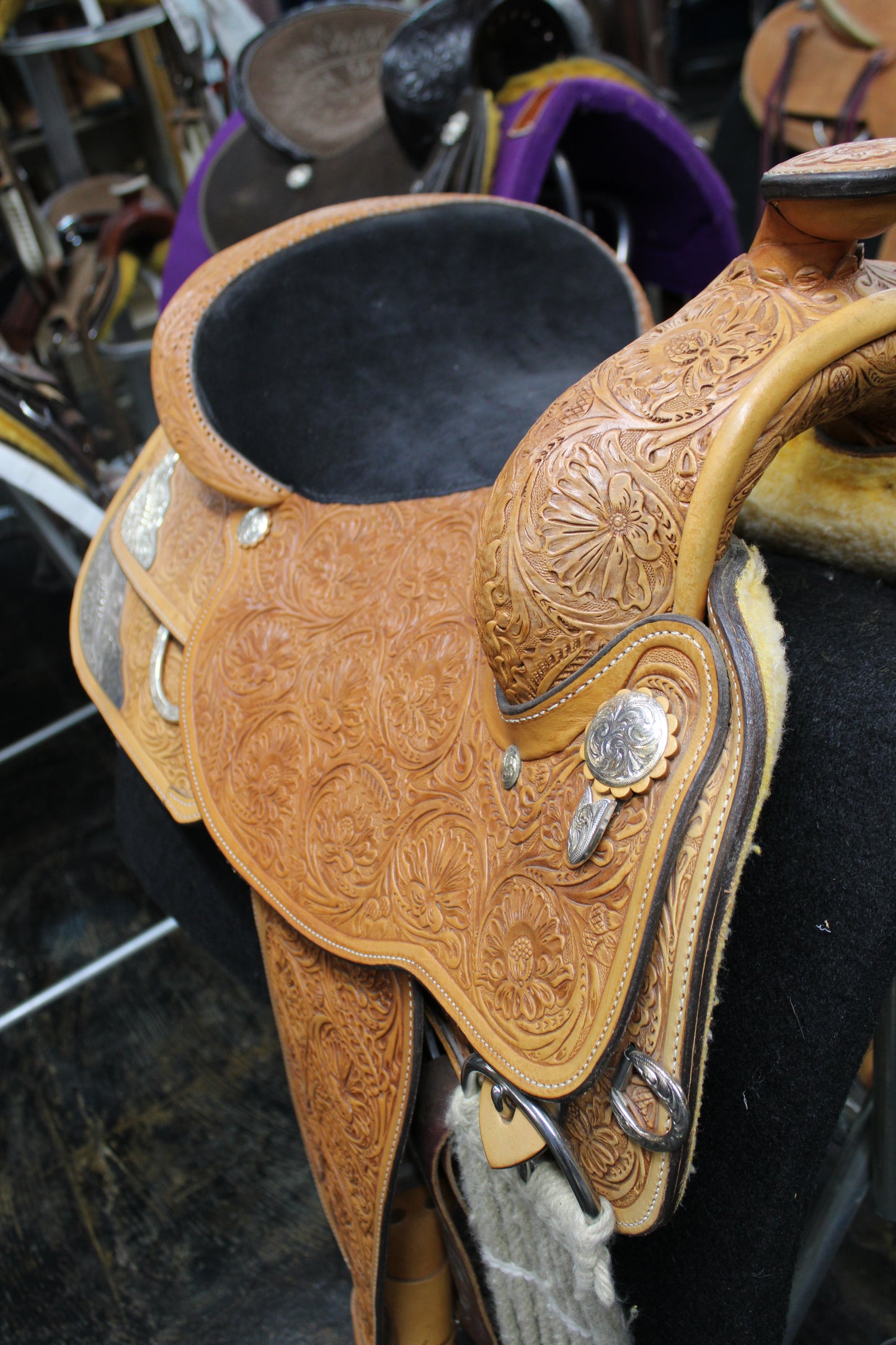 16” Circle Y Show Saddle