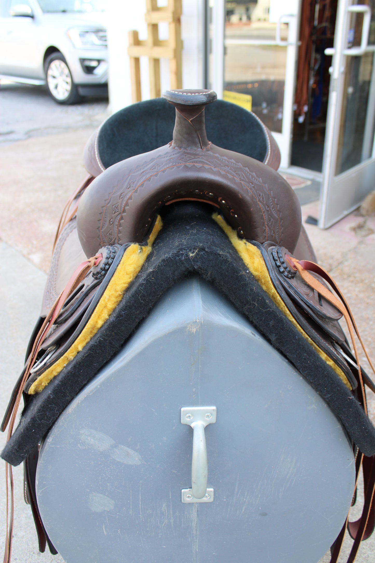 16” Silver Royal Sun Valley Trail Saddle