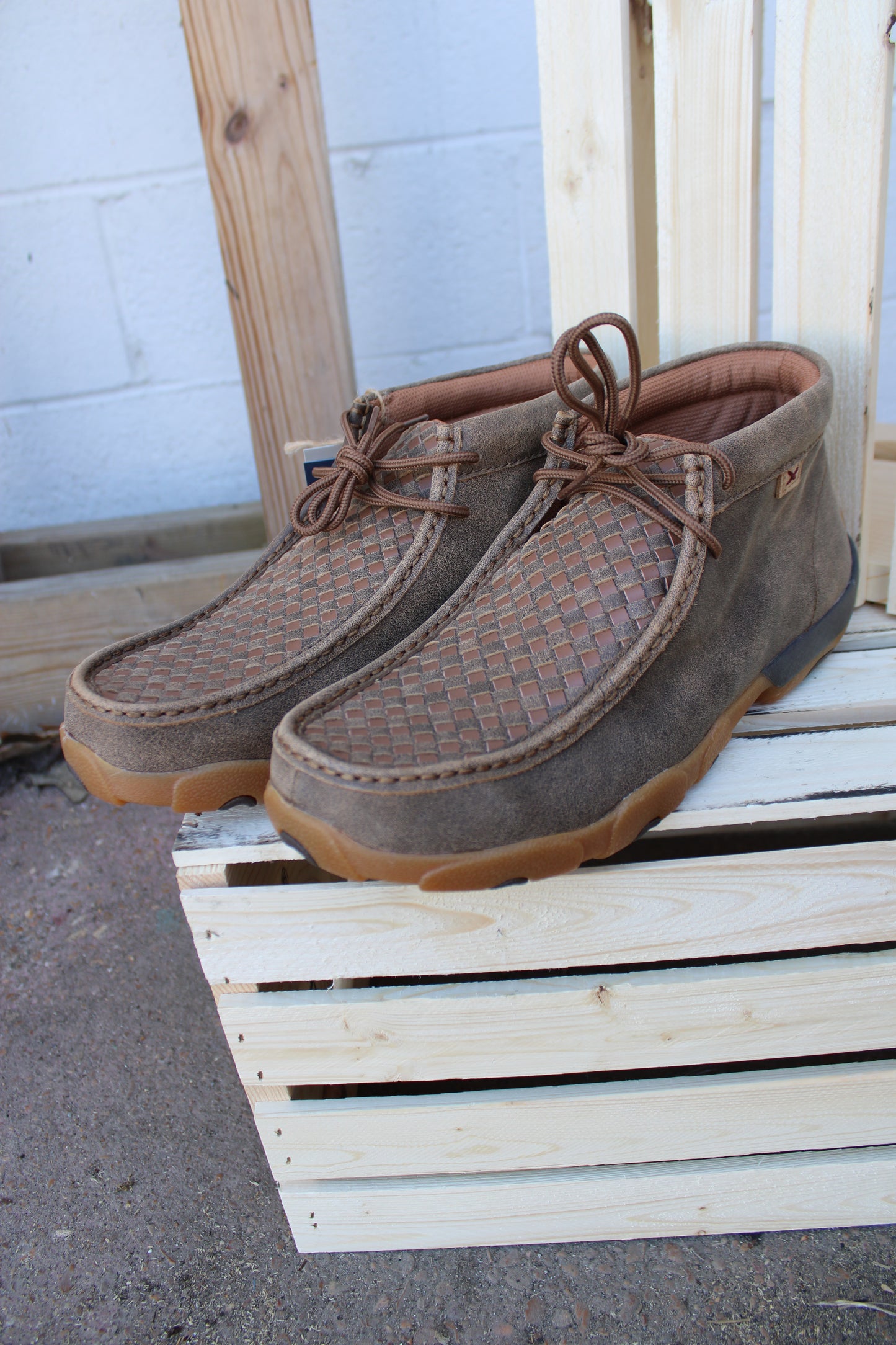 Twisted X Men’s Chukka Driving Moc-Bomber & Tan