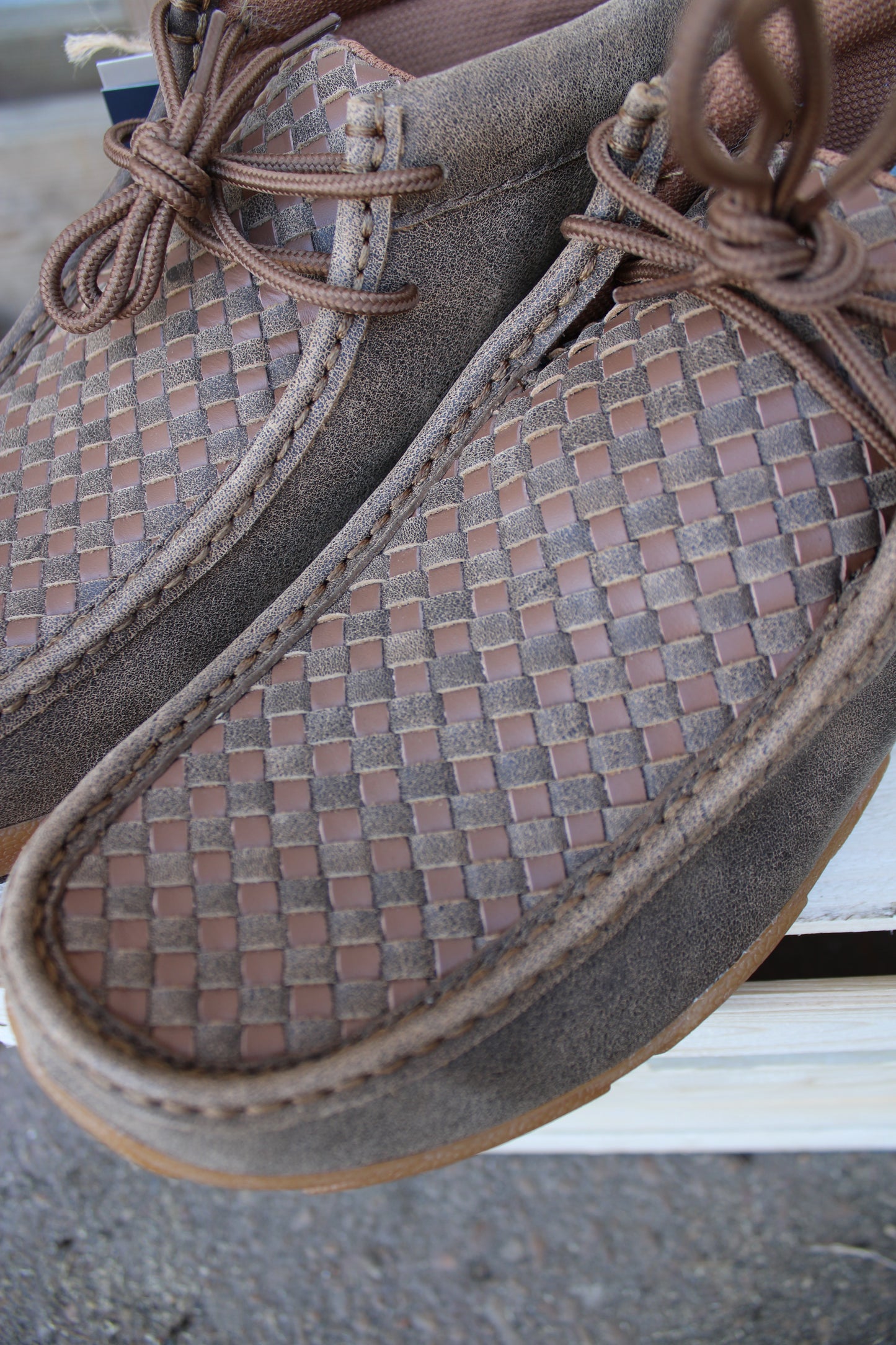 Twisted X Men’s Chukka Driving Moc-Bomber & Tan
