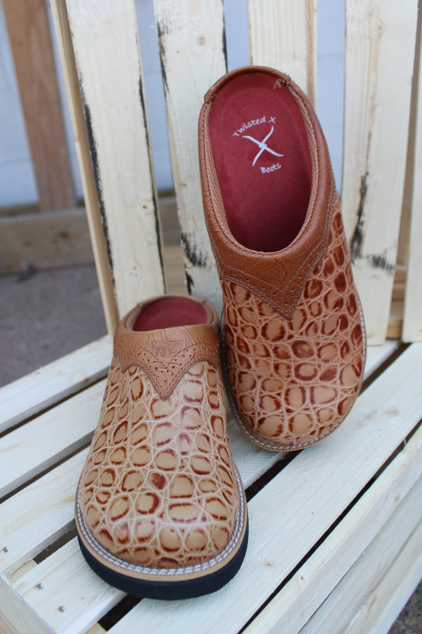 Women's Cowgirl Clog by Twisted X- Croc Print