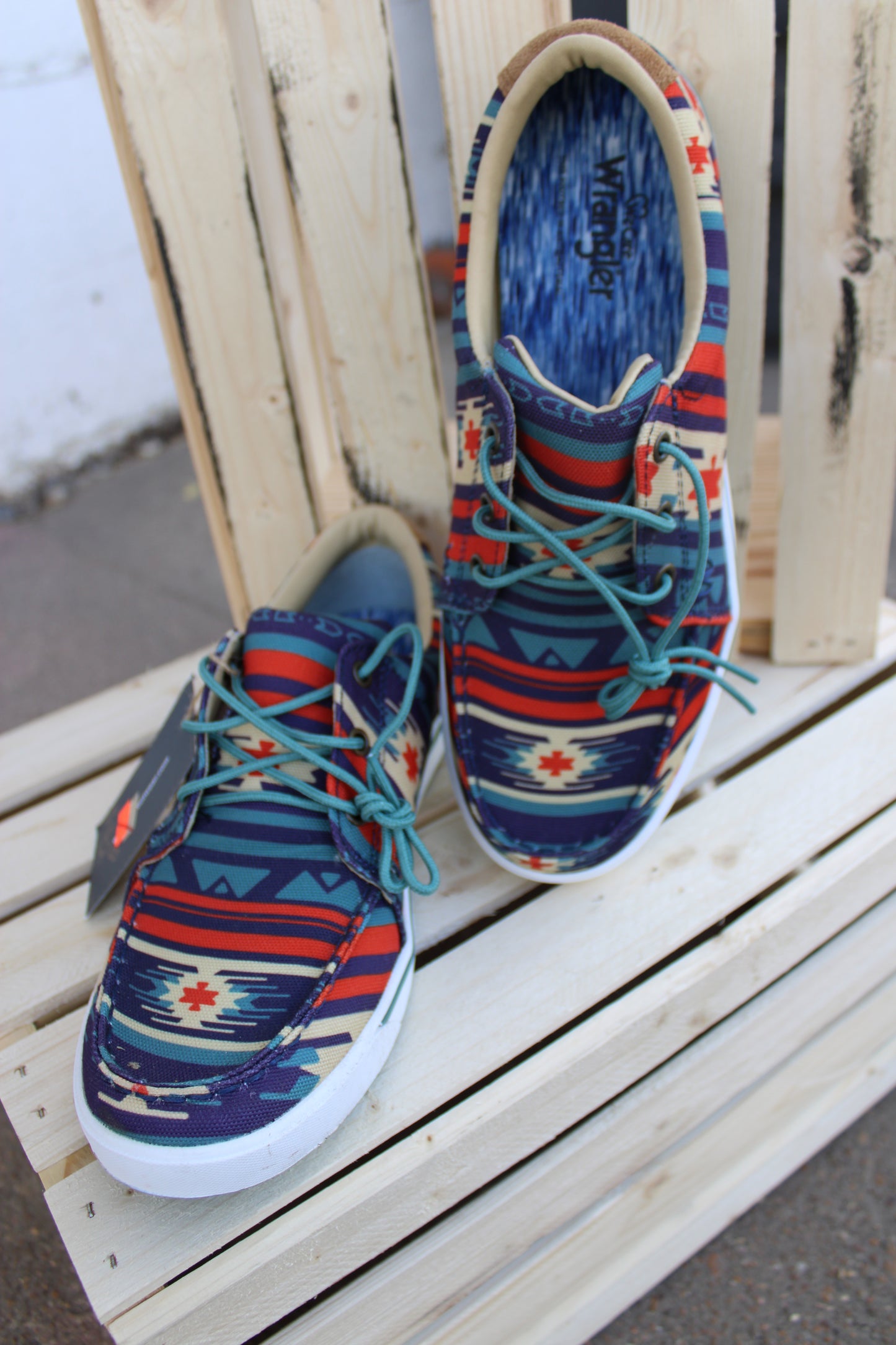 Women’s Wrangler® Low Top Sneaker- Aztec