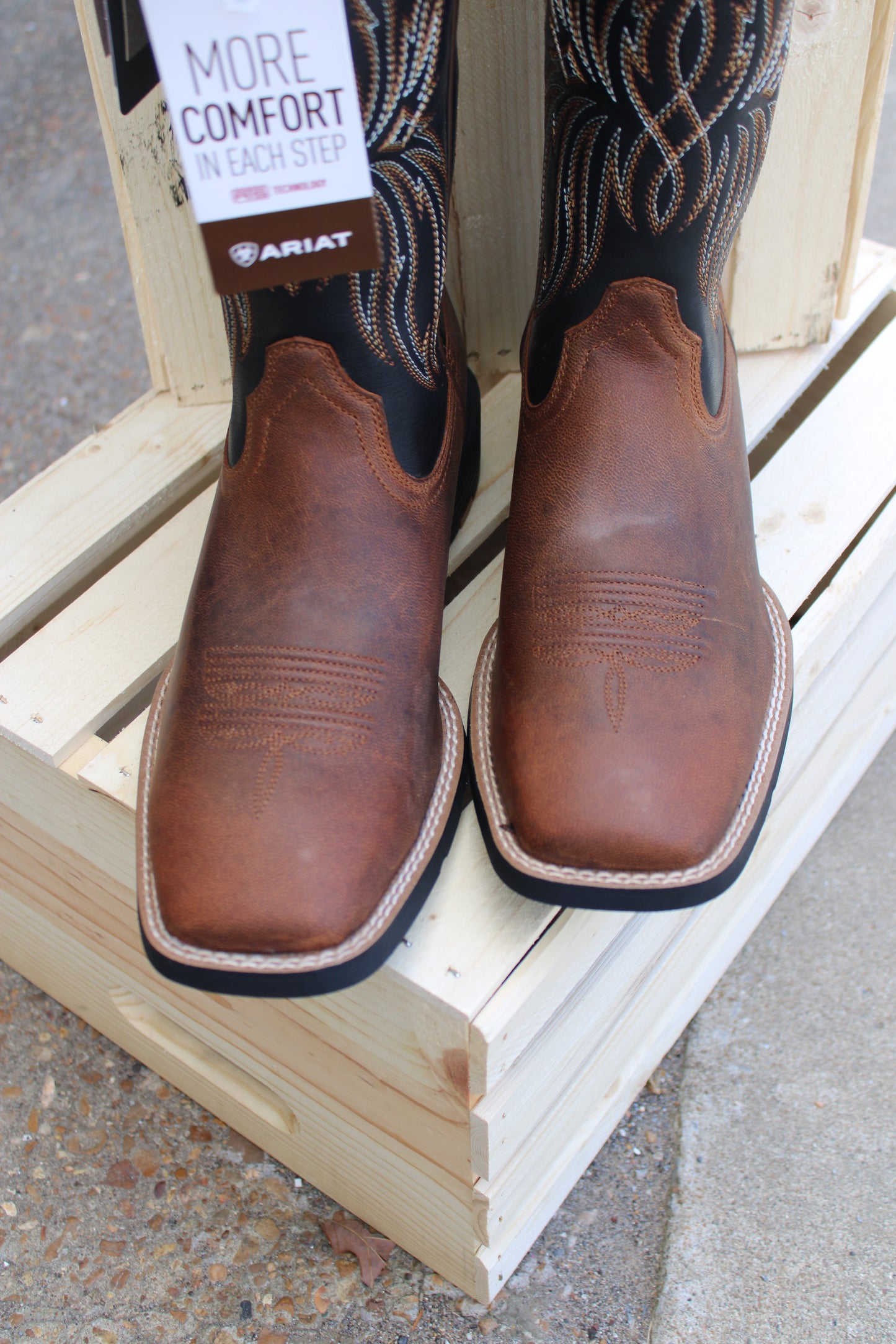Ariat Men's Sport Rustler- Brute Brown & Tack Room Black