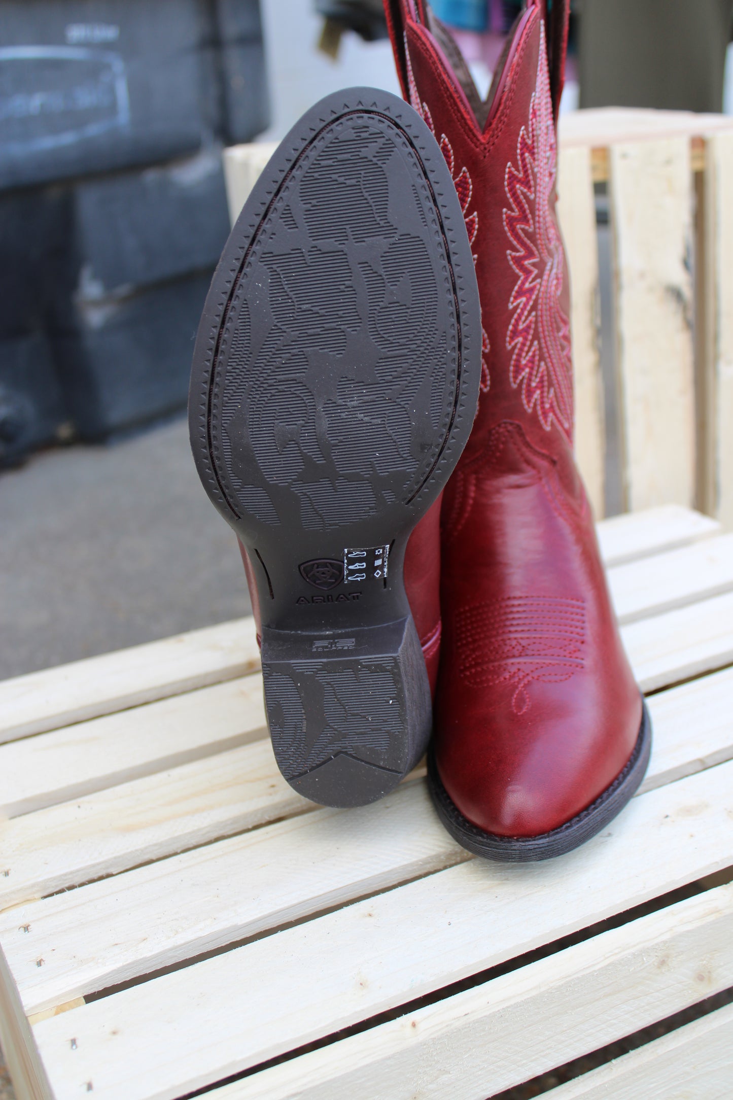 Ariat-Women's Heritage StretchFit R Toe Western Boot- Rosy Red