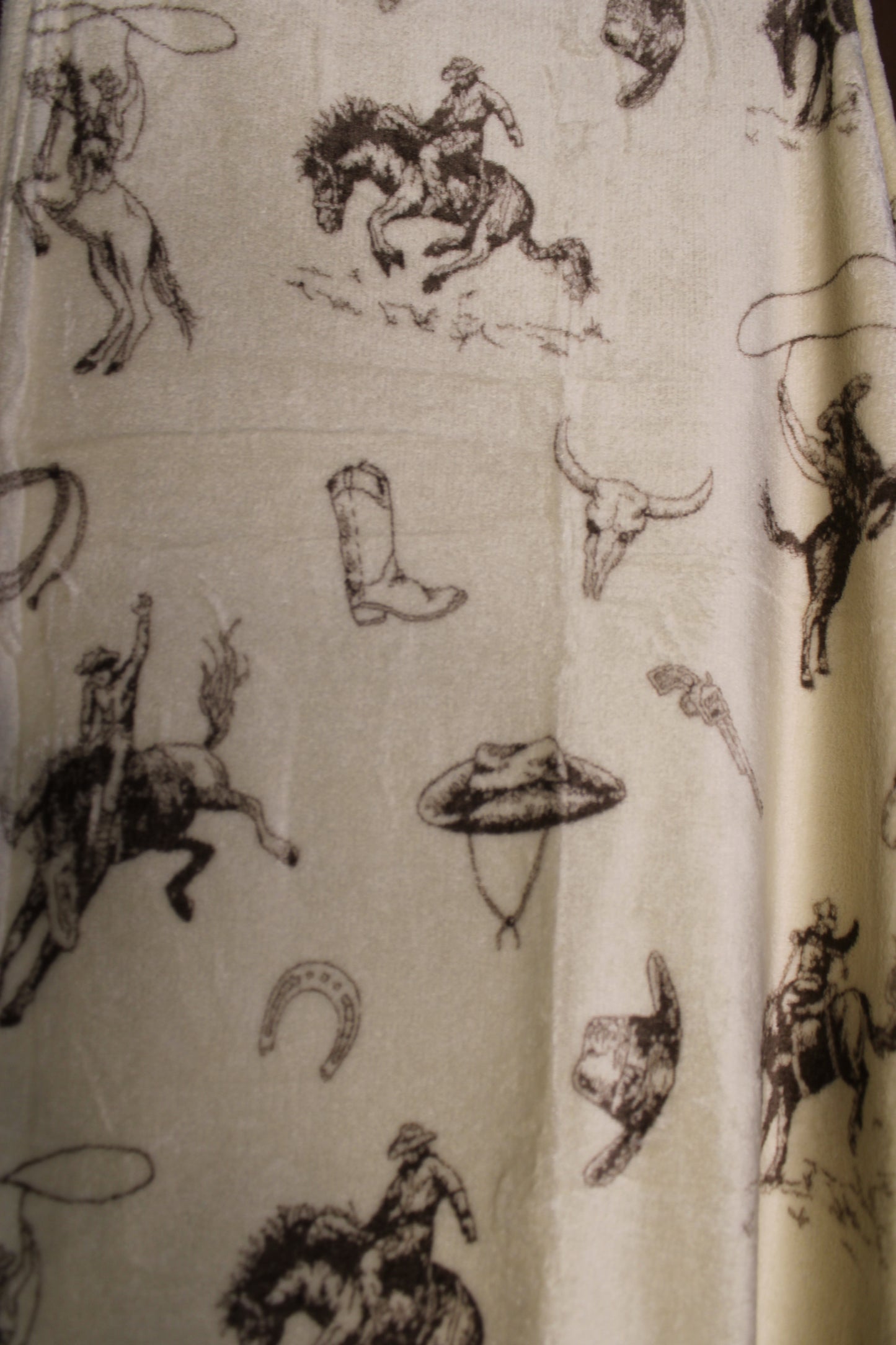 Mia Super Soft Fleece Blanket