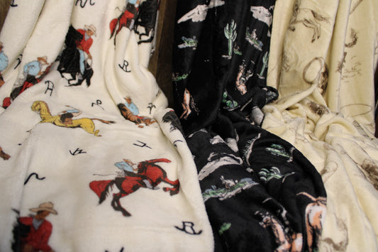 Mia Super Soft Fleece Blanket