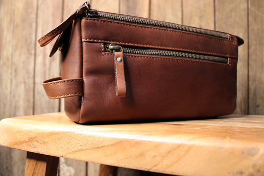 Men’s Leather Toiletry Bag