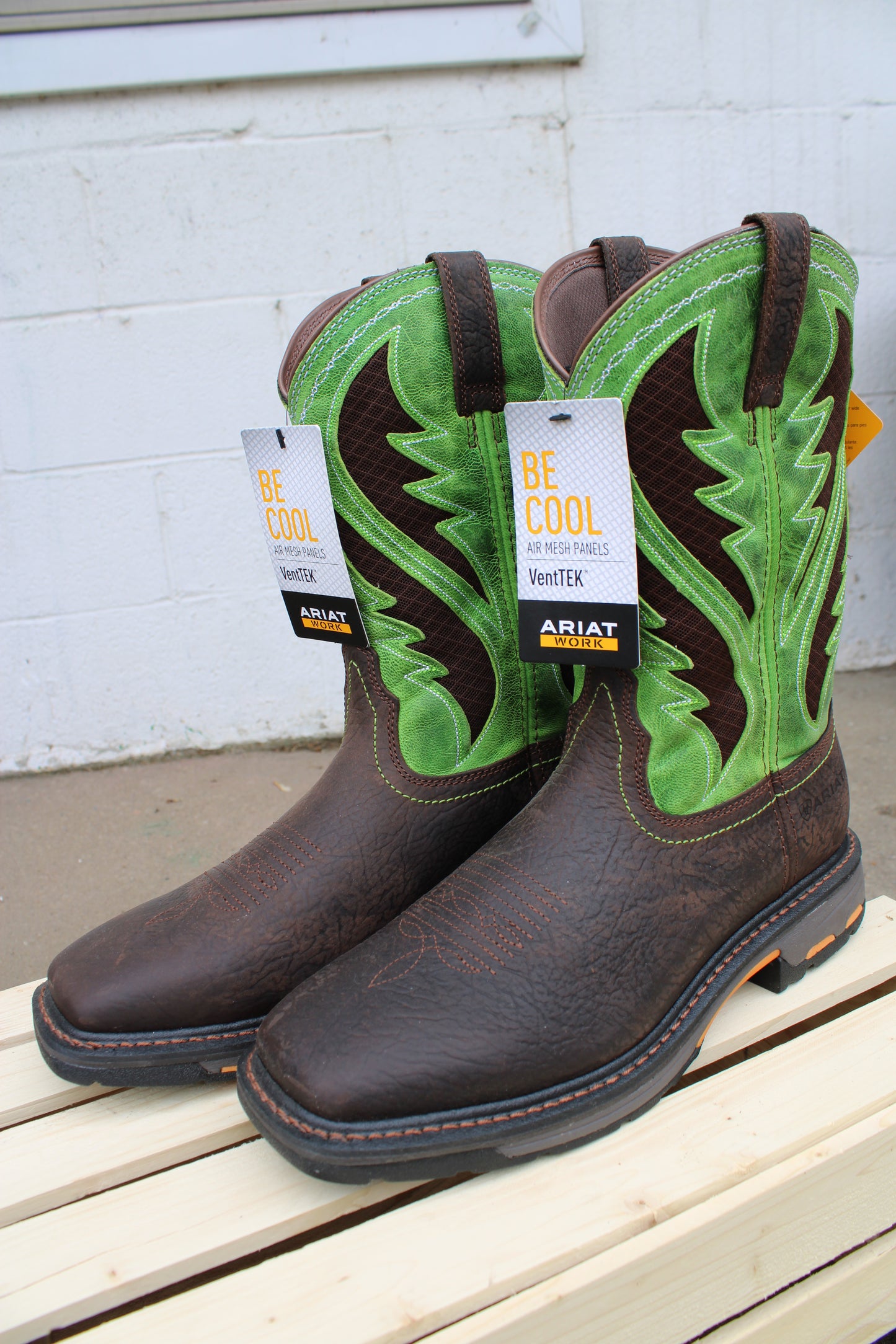 Ariat® Work WorkHog® VentTEK  Work Boots-Bruin Brown/Grass Green